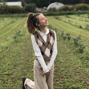 Meet your Posher, Maély